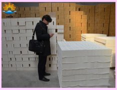 Korea customers to mullite insulation bricks factory inspection