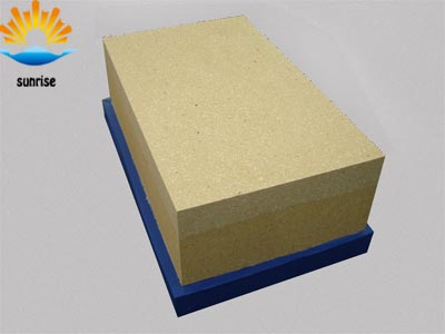 Unshaped refractory refractory clay composition and classification