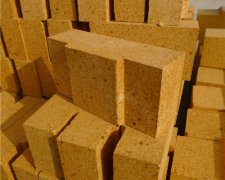 Which refractory materials are acidic products?