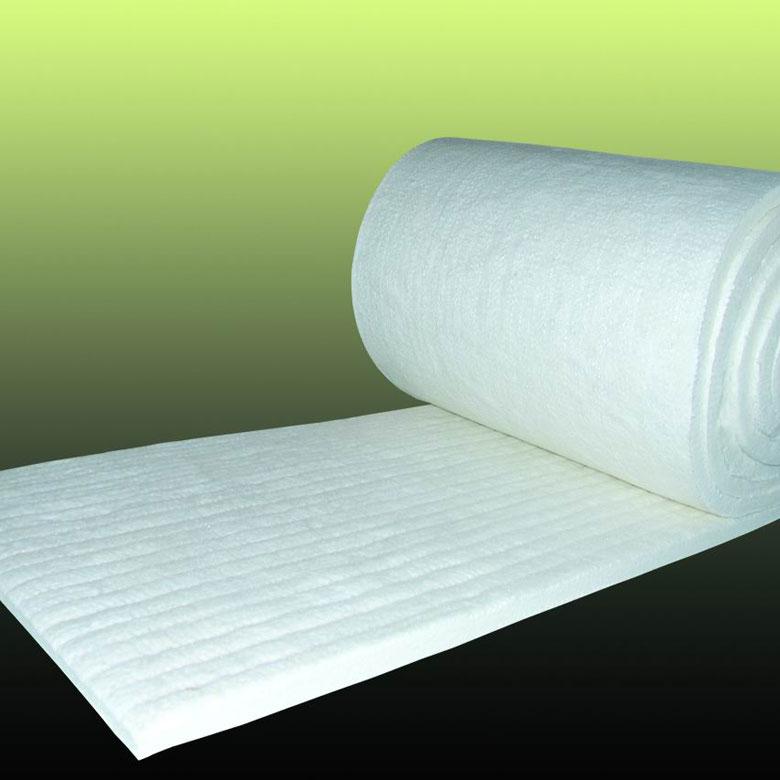 What are the properties of ceramic fiber blankets?